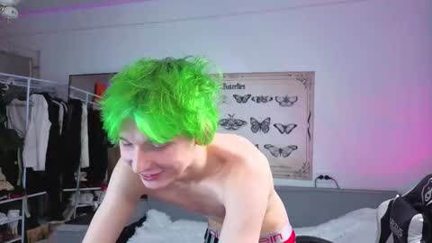 Kessy online show from November 2025 09:42:02 PM