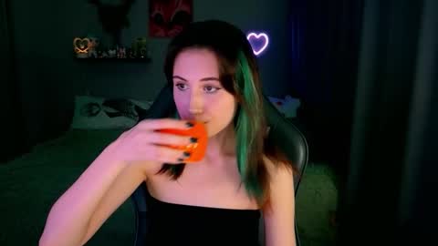 Snapshot of keti_moon chatting on November 2025 05:13:02 PM Keti 3 online show from November 2025 05:13:02 PM