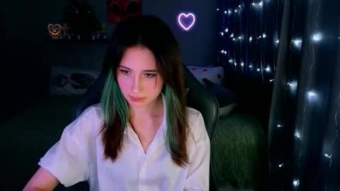 Snapshot of keti_moon chatting on December 2025 05:42:02 PM Keti 3 online show from December 2025 05:42:02 PM