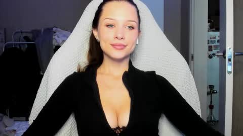 Snapshot of ketlinrous chatting on September 2025 02:52:02 PM ketlinrous online show from September 2025 02:52:02 PM