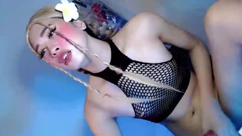 Snapshot of kettlyn18 chatting on April 2026 11:05:02 AM kettlyn18 online show from April 2026 11:05:02 AM
