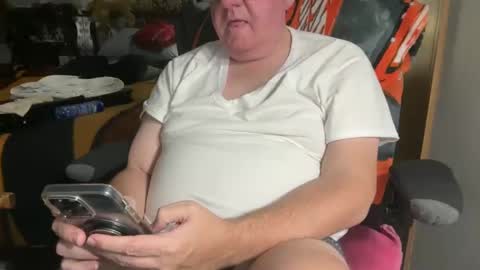 Snapshot of kev92569 chatting on January 2025 01:21:02 AM kev92569 online show from January 2025 01:21:02 AM