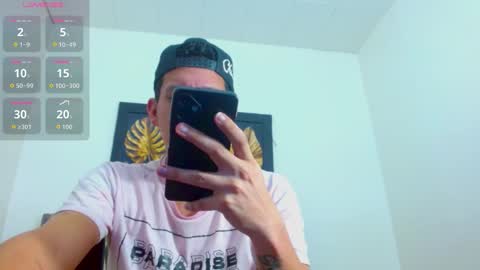 Snapshot of kevin__max_ chatting on September 2025 01:49:01 PM Kev online show from September 2025 01:49:01 PM