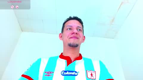 Snapshot of kevin__max_ chatting on October 2025 07:15:01 PM Kev online show from October 2025 07:15:01 PM