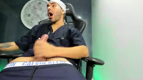 Snapshot of kevin_bronx chatting on December 2024 11:00:01 PM Kevin online show from December 2024 11:00:01 PM