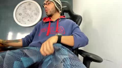 Snapshot of kevin_bronx chatting on February 2025 01:41:01 PM Kevin online show from February 2025 01:41:01 PM