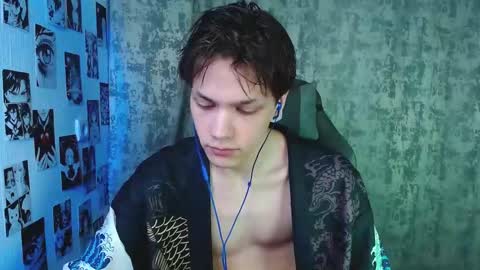 Kevin online show from November 2025 04:44:02 AM