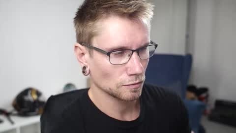 Kev online show from September 2025 12:26:01 PM