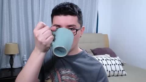 Kevin online show from May 2026 10:04:01 PM