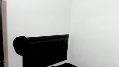 Snapshot of kevinkewma chatting on November 2025 11:34:02 AM kevinkewma online show from November 2025 11:34:02 AM