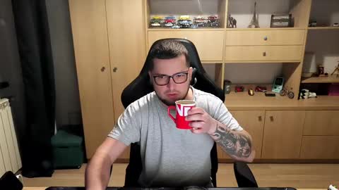 Kevinn online show from April 2026 04:38:01 PM