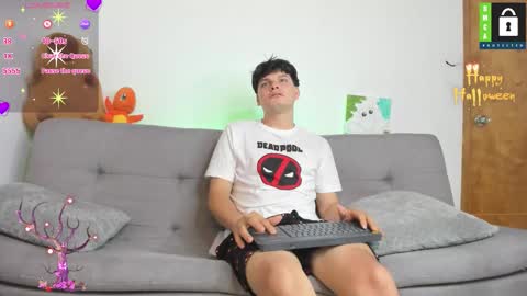 Snapshot of kevinxlvx chatting on October 2025 04:05:01 AM kevin and ottis online show from October 2025 04:05:01 AM