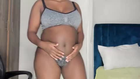 Keyara online show from February 2025 08:18:01 PM