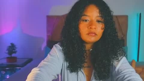 Snapshot of keyla_roberts_ chatting on May 2026 10:15:02 PM Adhara. Help me reach 100 likes online show from May 2026 10:15:02 PM