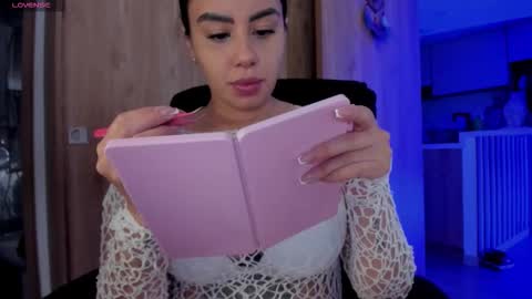 Snapshot of keyn_laurent_ chatting on November 2025 01:16:02 AM Laura online show from November 2025 01:16:02 AM