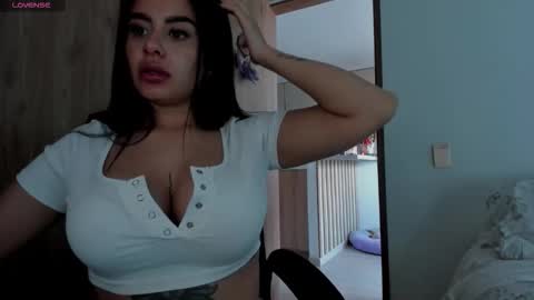 Snapshot of keyn_laurent_ chatting on November 2025 07:08:02 PM Laura online show from November 2025 07:08:02 PM