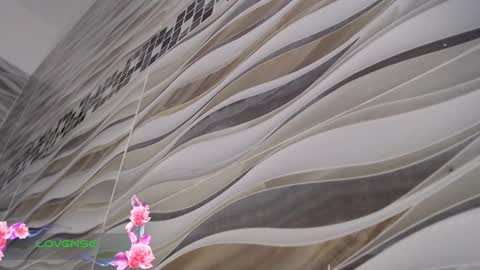 Snapshot of khloe33 chatting on February 2026 02:01:02 AM khloe33 online show from February 2026 02:01:02 AM