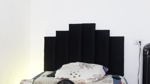 Khloe online show from December 2024 04:30:02 PM