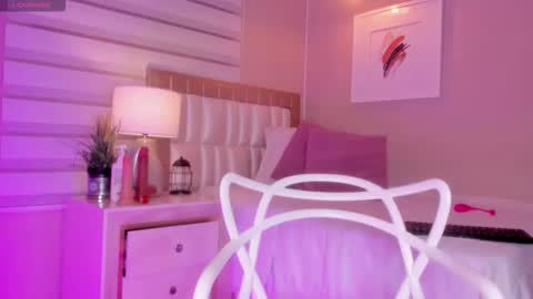 Snapshot of khloe_sweeet chatting on October 2025 11:39:01 AM khloe_sweeet online show from October 2025 11:39:01 AM