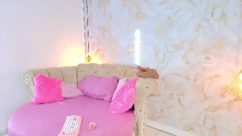 Khloe online show from June 2026 05:39:01 AM
