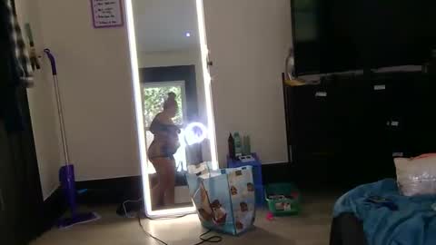 khloeeekarmaaa online show from October 2025 07:57:02 PM