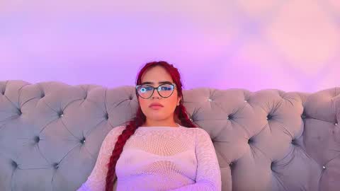 Snapshot of khloejohnson chatting on September 2025 08:25:01 AM khloejohnson online show from September 2025 08:25:01 AM