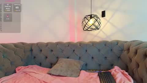 Snapshot of khloejohnson chatting on September 2025 07:06:02 PM khloejohnson online show from September 2025 07:06:02 PM