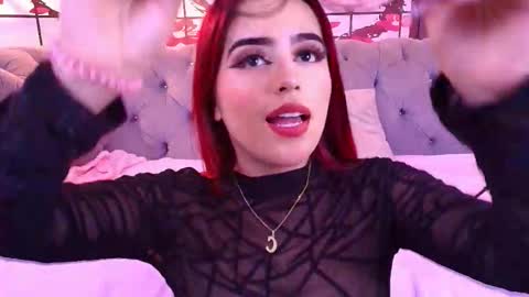 Snapshot of khloejohnson chatting on October 2025 09:24:01 PM khloejohnson online show from October 2025 09:24:01 PM