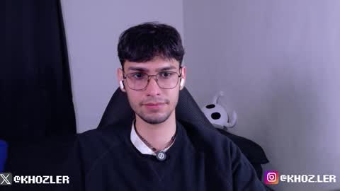 Snapshot of khozler_ chatting on February 2026 04:02:01 AM khozler_ online show from February 2026 04:02:01 AM