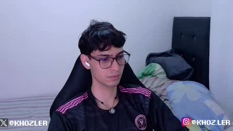 Snapshot of khozler_ chatting on March 2026 12:28:02 AM khozler_ online show from March 2026 12:28:02 AM