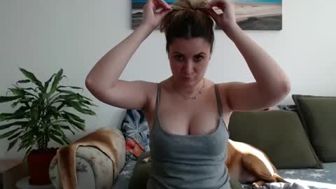 Snapshot of khrysssarah chatting on February 2025 10:24:02 AM Sarah online show from February 2025 10:24:02 AM