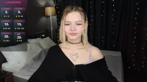 Snapshot of kiana_vision chatting on December 2025 05:36:02 AM Kiana online show from December 2025 05:36:02 AM