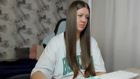 kianna_dior_ online show from April 2026 12:29:02 PM