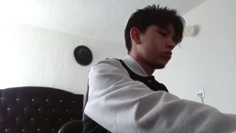 Snapshot of kianryu chatting on September 2025 05:02:01 PM Adrian Chlloe online show from September 2025 05:02:01 PM