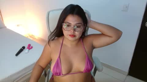 Kiara Evans online show from March 2026 12:06:02 AM