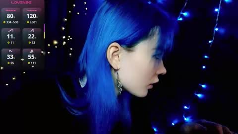 Kira online show from December 2025 09:30:01 PM