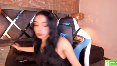 kiara_velvet__ online show from May 2026 05:02:01 AM