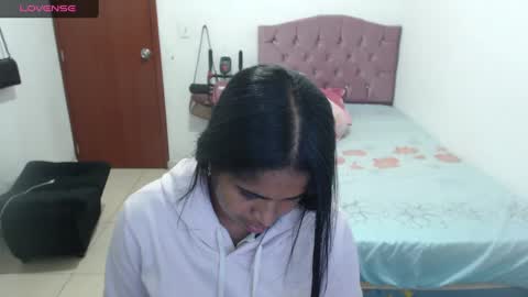 Snapshot of kiara_williamss chatting on December 2024 10:37:01 PM Kiara online show from December 2024 10:37:01 PM