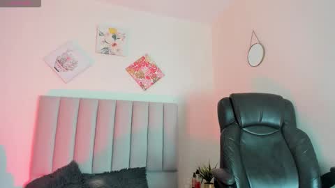 Snapshot of kiaraa88 chatting on November 2025 11:40:02 AM Valery online show from November 2025 11:40:02 AM