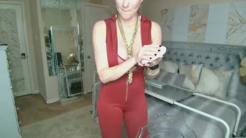 Snapshot of kiarose chatting on November 2025 01:19:01 AM Kia Rose online show from November 2025 01:19:01 AM