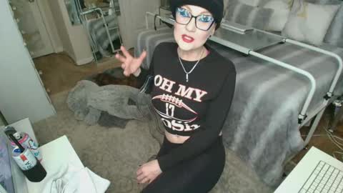 Snapshot of kiarose chatting on November 2025 12:10:02 AM Kia Rose online show from November 2025 12:10:02 AM