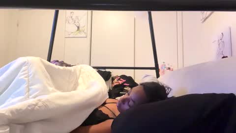 Snapshot of kibrombariu45 chatting on December 2024 11:55:02 AM HunneysPlayRoom online show from December 2024 11:55:02 AM