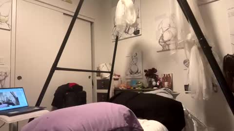 Snapshot of kibrombariu45 chatting on December 2024 12:52:02 PM HunneysPlayRoom online show from December 2024 12:52:02 PM