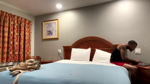 Snapshot of kibrombariu45 chatting on December 2024 04:14:02 PM HunneysPlayRoom online show from December 2024 04:14:02 PM