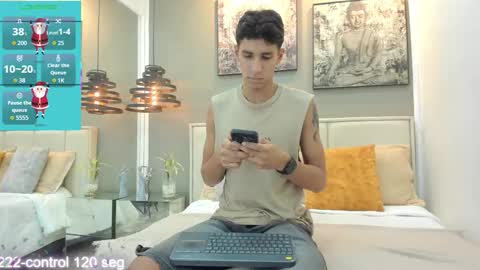 Snapshot of kieran_derek chatting on December 2025 11:31:02 PM Kieran Derek online show from December 2025 11:31:02 PM