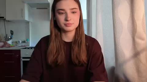 Ola my name is Lissa  Lets hit 10 Thumbs Up together   online show from May 2026 06:18:01 AM