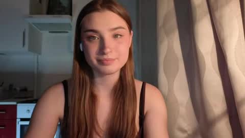 Ola my name is Lissa  Lets hit 10 Thumbs Up together   online show from May 2026 02:45:01 PM