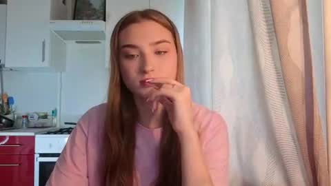 Snapshot of kierstentates chatting on June 2026 01:26:02 PM Ola my name is Lissa Lets hit 10 Thumbs Up together online show from June 2026 01:26:02 PM