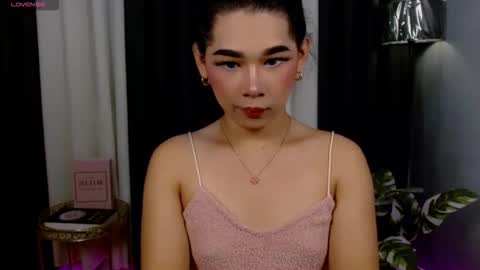 Snapshot of kiethmadison_miller chatting on September 2025 11:59:02 PM Im Mia online show from September 2025 11:59:02 PM