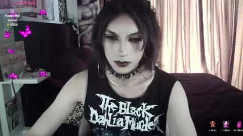 Snapshot of kiiller_queen chatting on November 2025 04:07:02 PM kenny online show from November 2025 04:07:02 PM